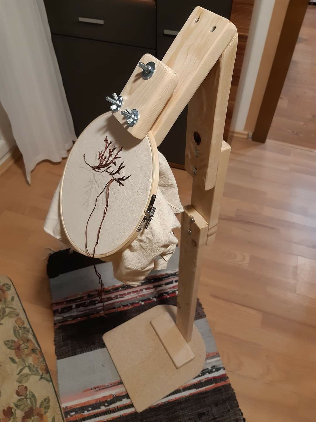 Embroidery Aari Stand Manufacturers In India, Tamilnadu