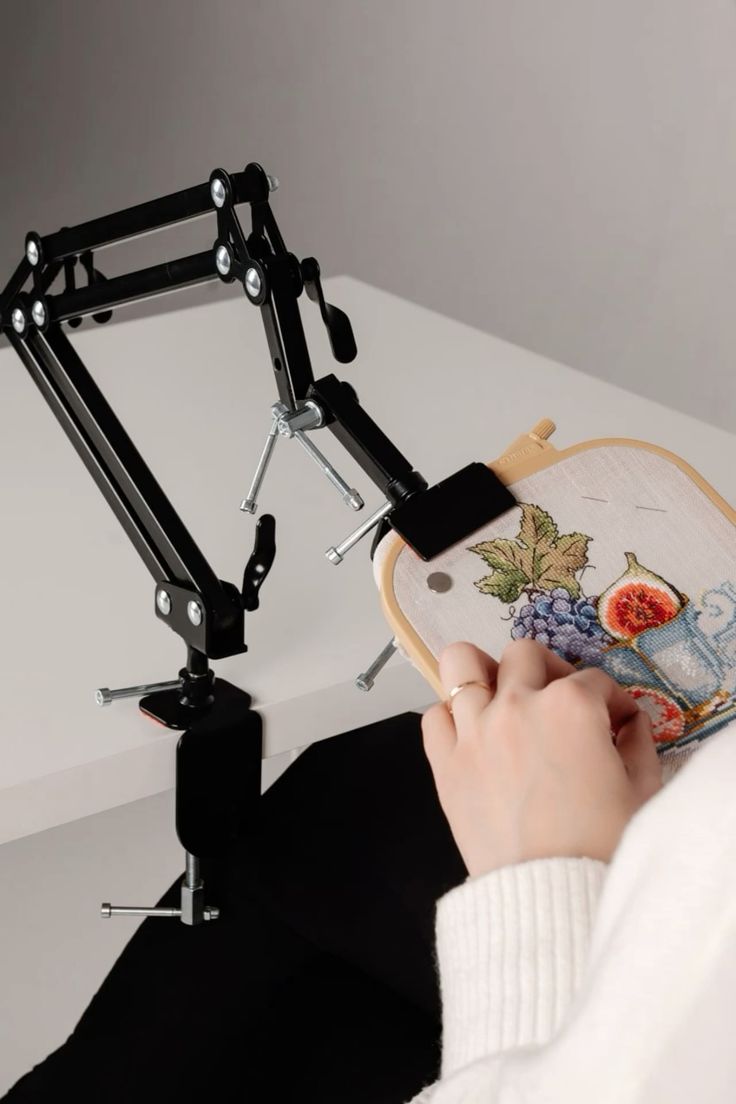 Embroidery Aari Stand Manufacturers In India, Tamilnadu